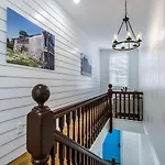 4Br Condo With Luxury Amenities