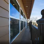Spacious 4Bd Luxury Penthouse With Balcony