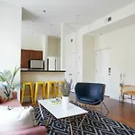 Bright 2Br In Arts/Warehouse District By Sonder