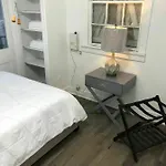 4 Bedroom -Famous Landmark Next To Bourbon St