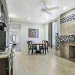 Modern 4Br Penthouse In Downtown By Hosteeva