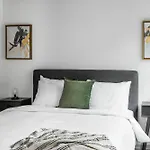 Modern 2Br In C.B.D. By Sonder