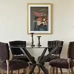 Sharp 1Br In C.B.D. By Sonder