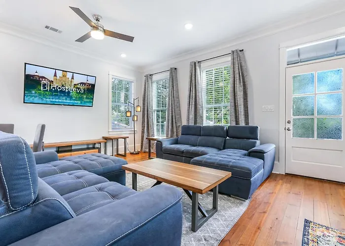 Hosteeva Chic Urban Retreat W Pool Steps To St Charles Ave And Near Bourbon St