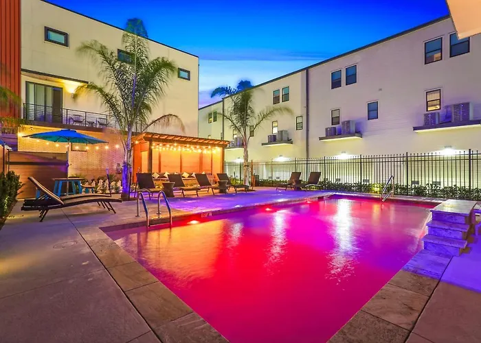 Bienville Villas: Brand New 4Br