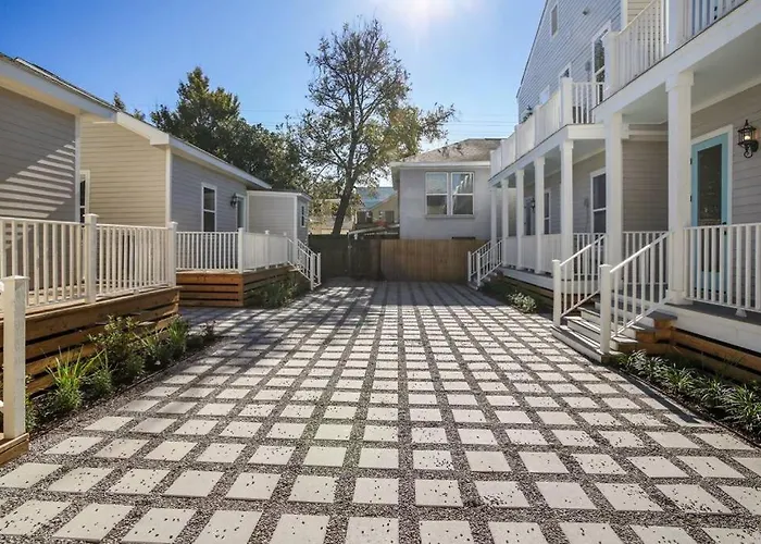 La Belle Veranda Villa- 3Queenbeds/2Baths Sleeps 6-8