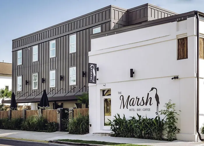 Marsh Hotel