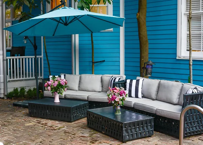 4 Bedroom - Sleeps 8! Celebrity Villa Next To Frenchman St