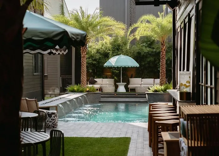 Blackbird Hotel