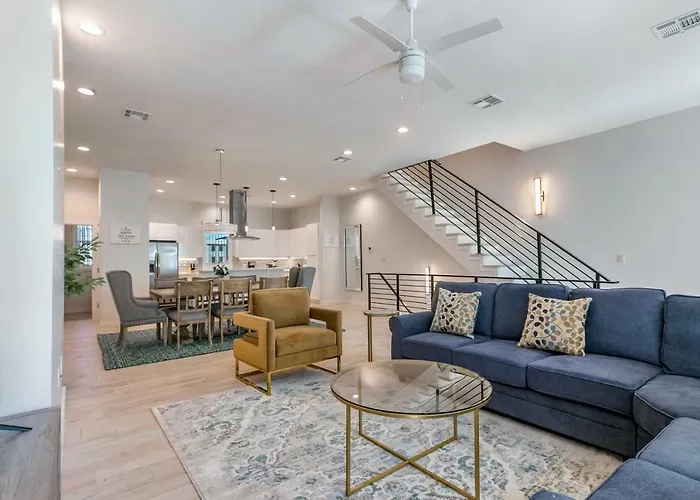 4Br Townhouse In Bienville Villas