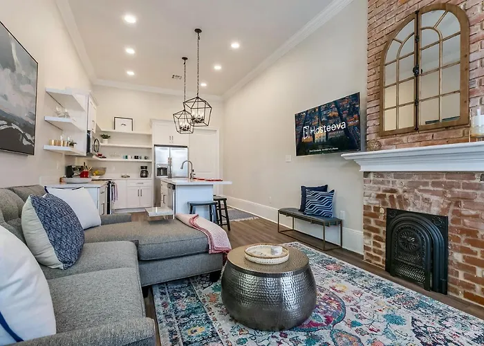 Urban Retreat Near French Quarter