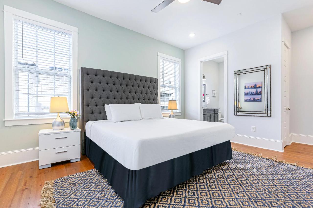 Apartment Hosteeva Chic Urban Retreat W Pool Steps To St Charles Ave And Near Bourbon St New Orleans