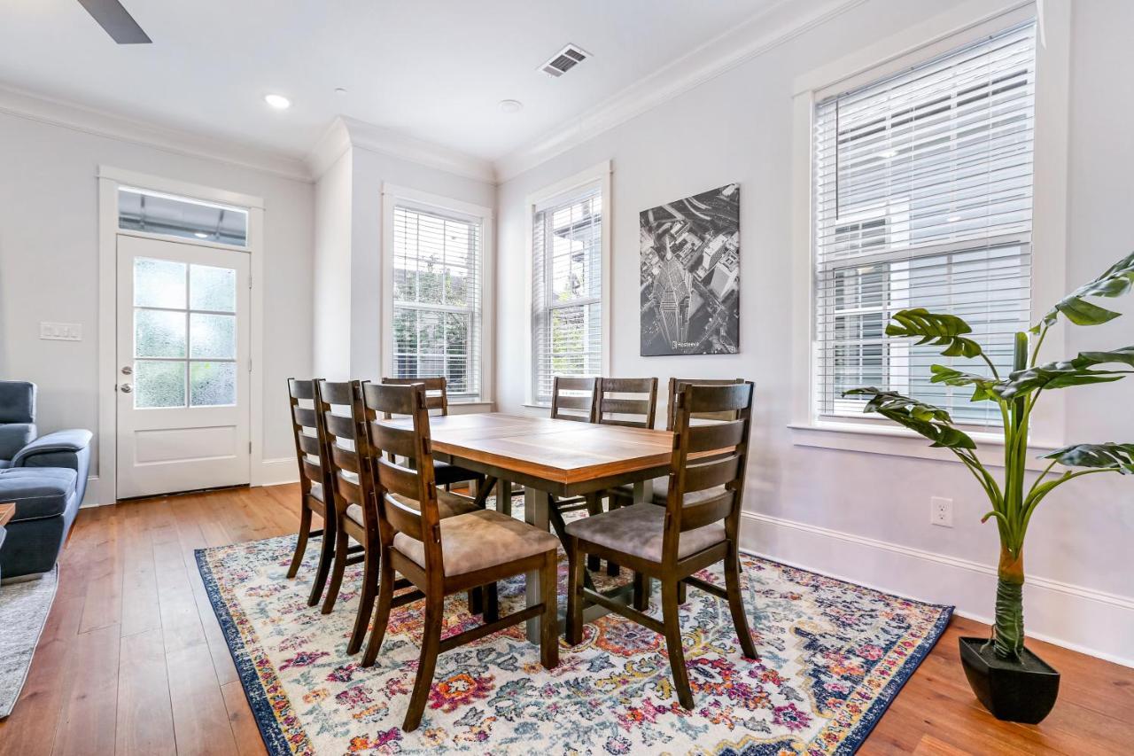 Hosteeva Chic Urban Retreat W Pool Steps To St Charles Ave And Near Bourbon St New Orleans