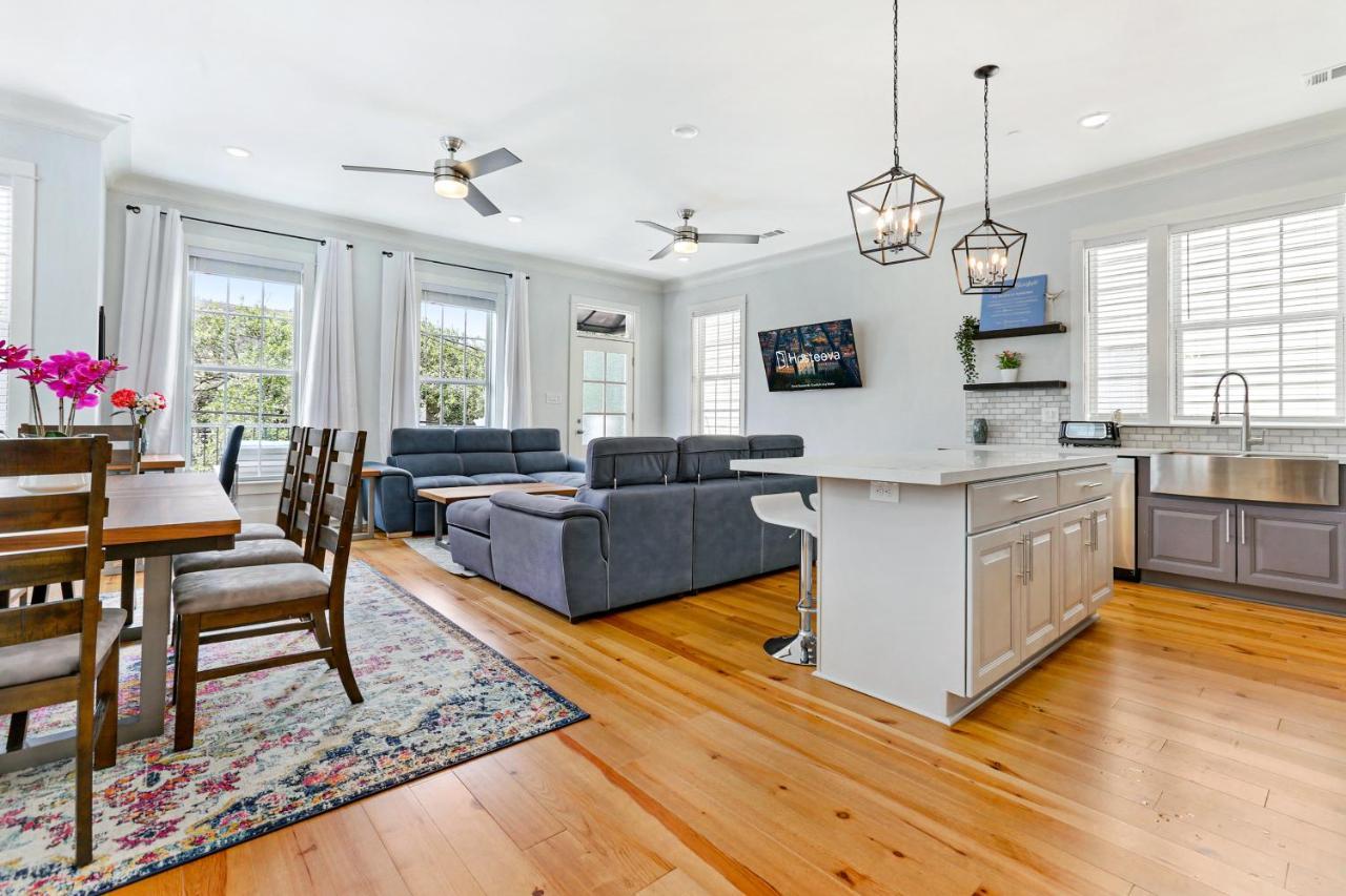 Apartment Hosteeva Amazing 4 Bedroom Modern With Balcony Near Frnch Quarter New Orleans