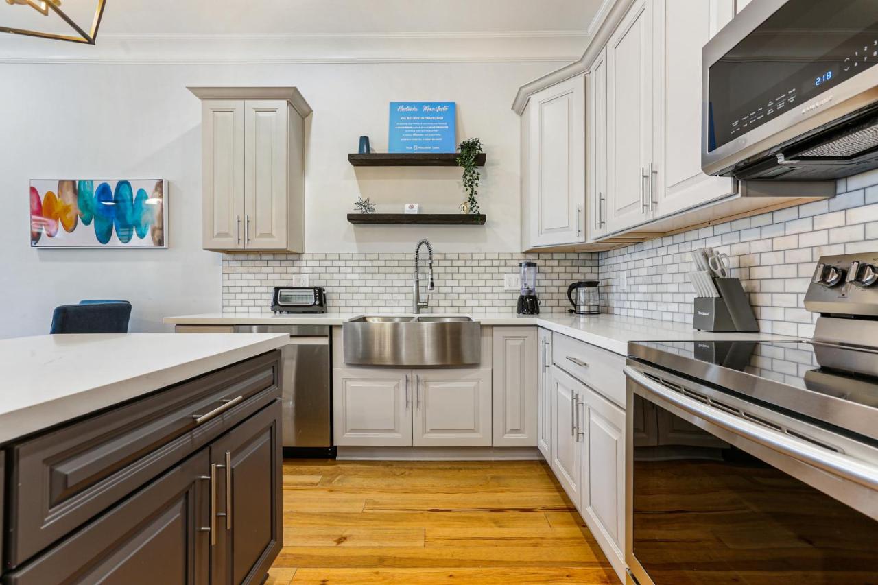 Stunning 4br-5br Near Frnch Quarter Homes By Hosteeva *