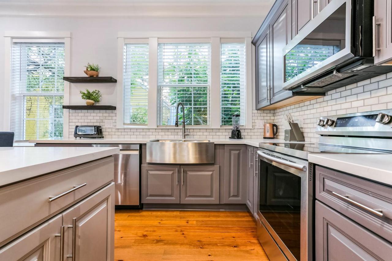 Apartment Stunning 4br-5br Near Frnch Quarter Homes By Hosteeva New Orleans