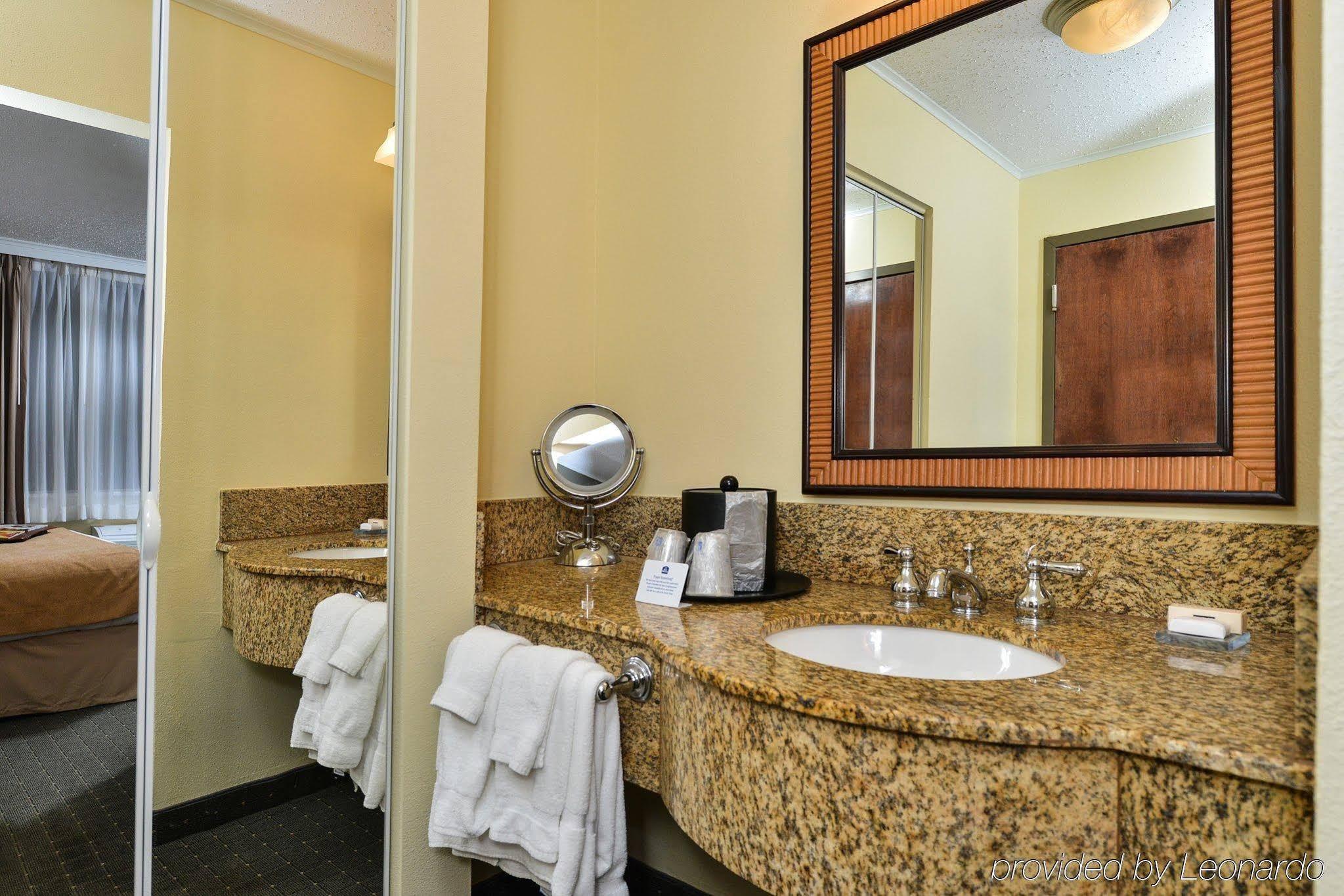 Hotel St Charles Inn, Superior