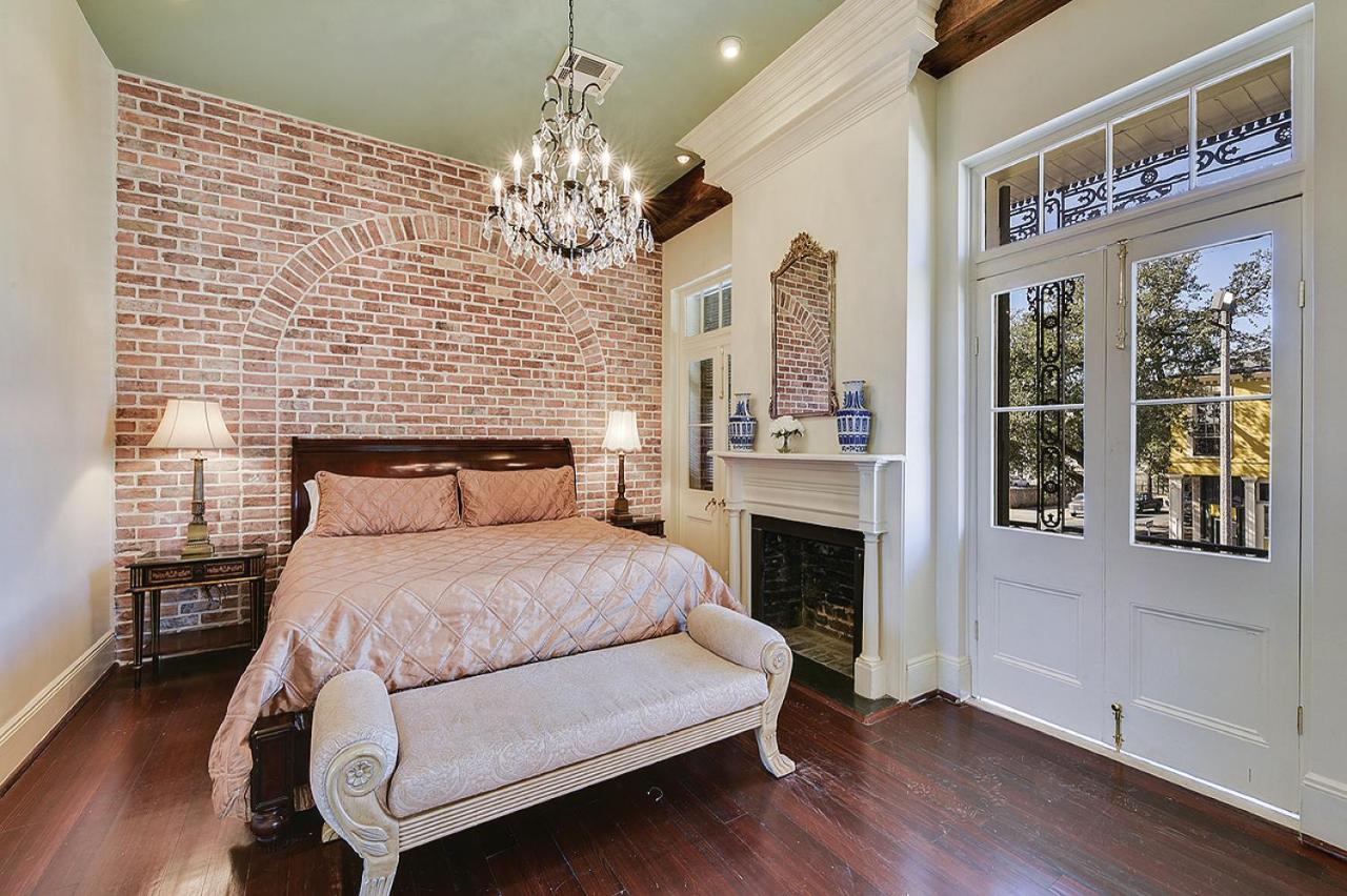 French Quarter 3 Bedroom Condo With Balcony Apartment New Orleans