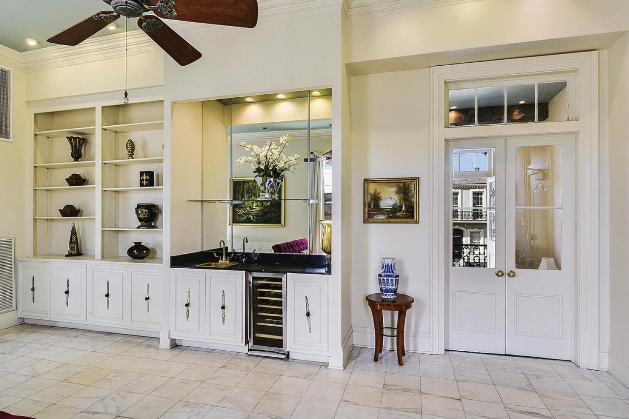 Apartment French Quarter 3 Bedroom Condo With Balcony New Orleans