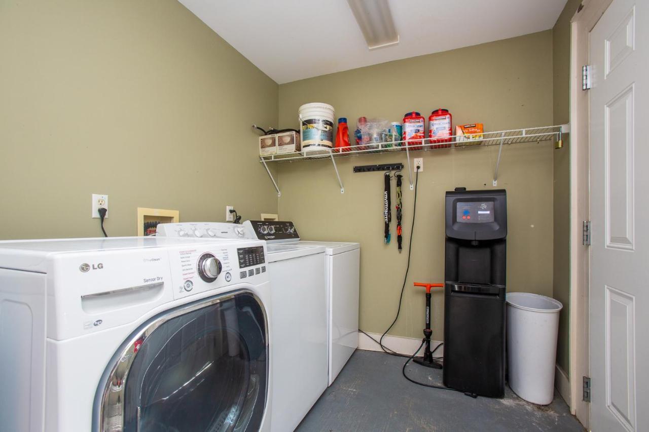 Alligator Alley Apartment