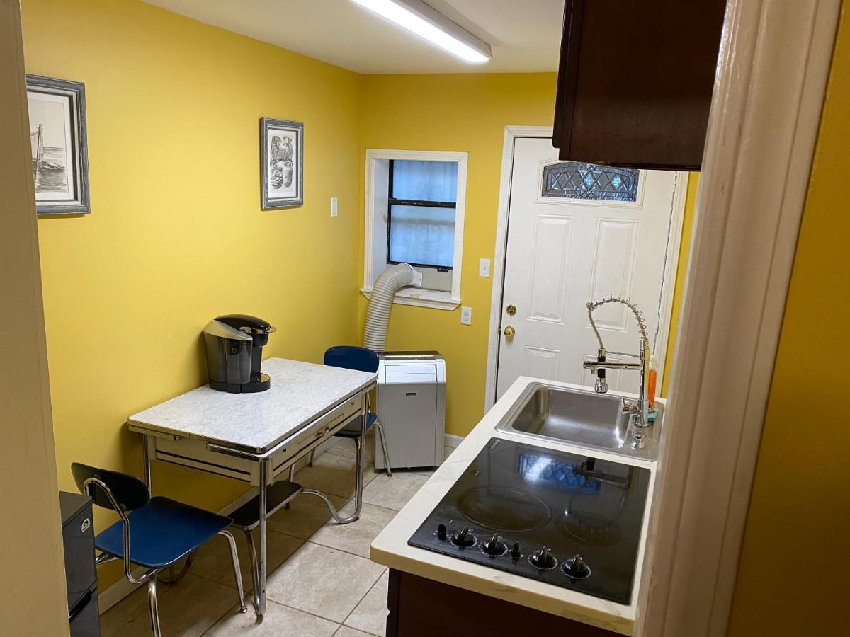 Comfortable Crash Pad New Orleans