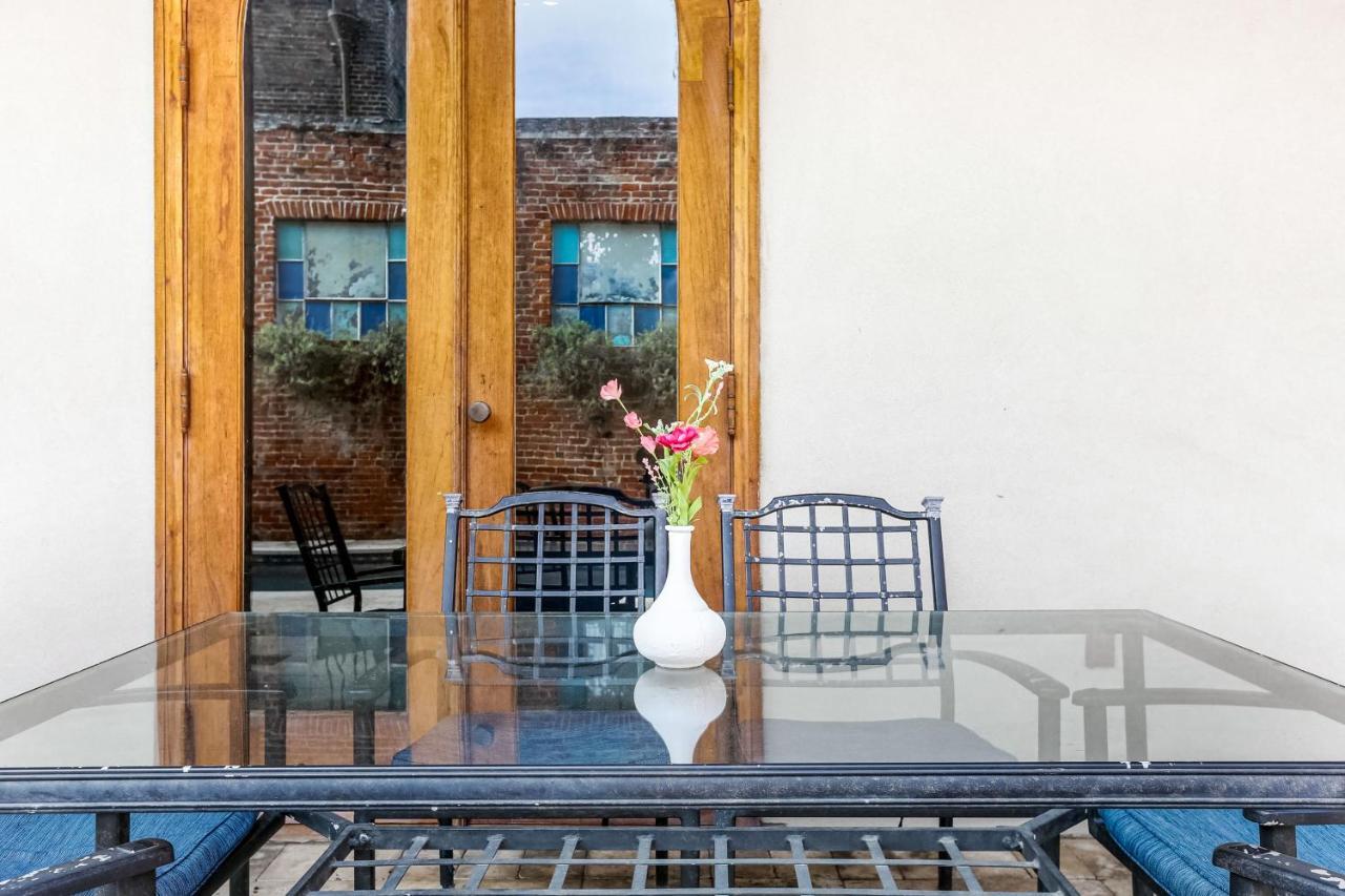 Holiday home Stunning 5 Bedroom Urban Oasis Downtown Nola