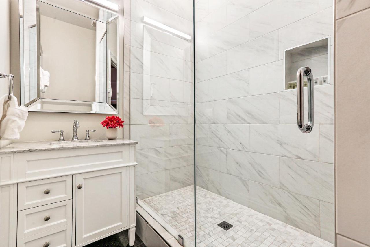 Stunning 5 Bedroom Urban Oasis Downtown Nola