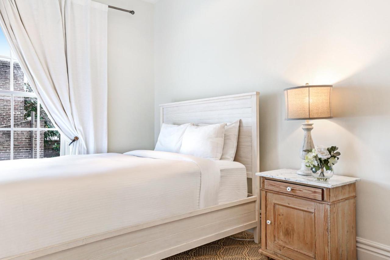 Stunning 5 Bedroom Urban Oasis Downtown Nola *