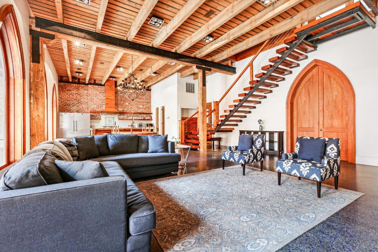 Stunning 5 Bedroom Urban Oasis Downtown Nola * New Orleans