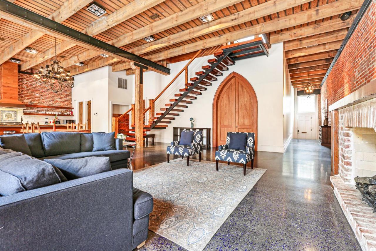 Stunning 5 Bedroom Urban Oasis Downtown Nola *