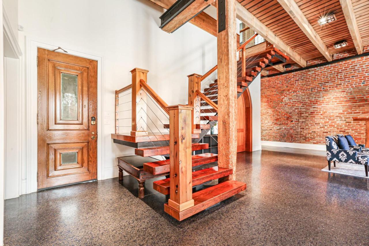 Stunning 5 Bedroom Urban Oasis Downtown Nola Holiday home New Orleans