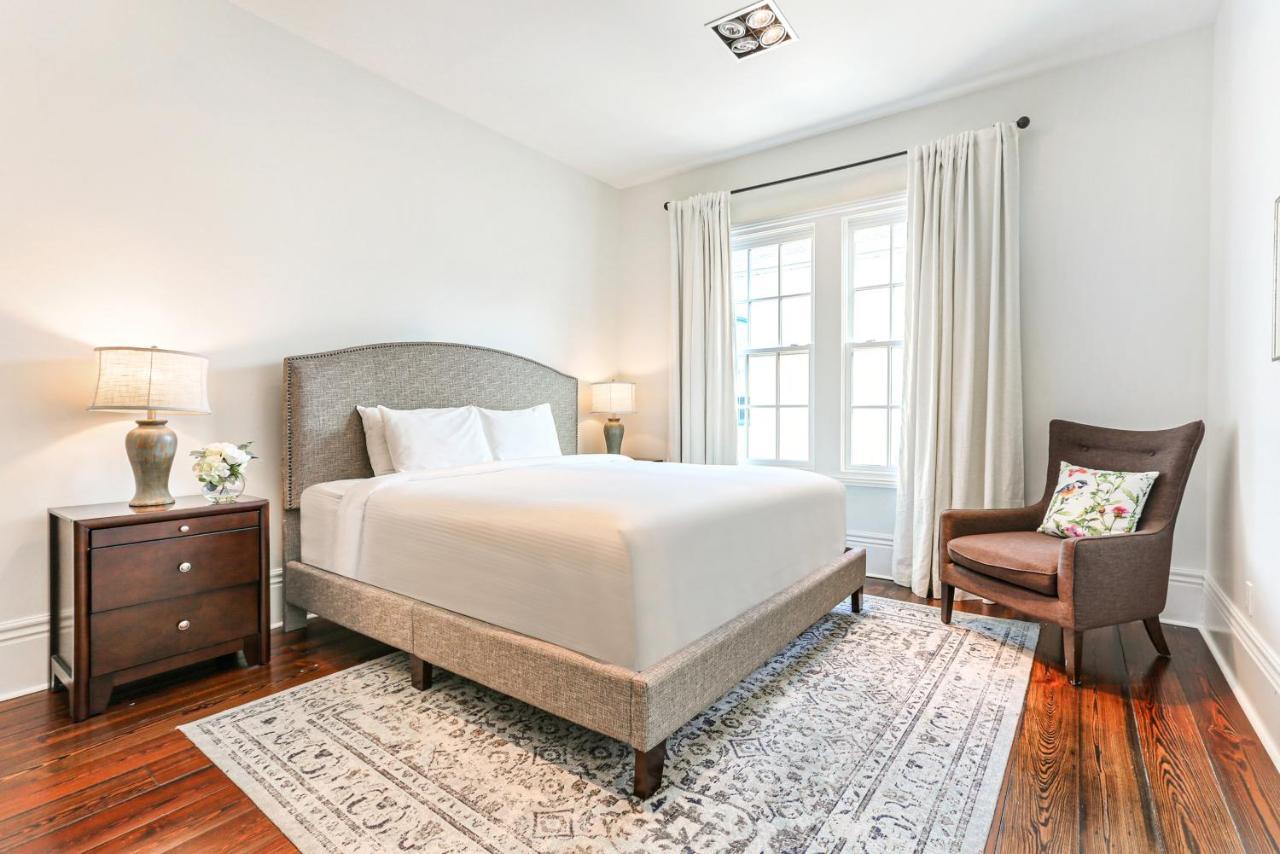 Stunning 5 Bedroom Urban Oasis Downtown Nola *