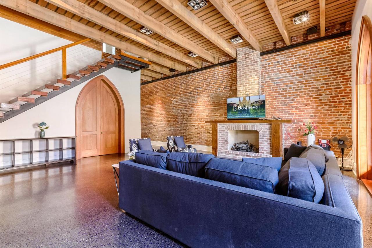 Stunning 5 Bedroom Urban Oasis Downtown Nola Holiday home *