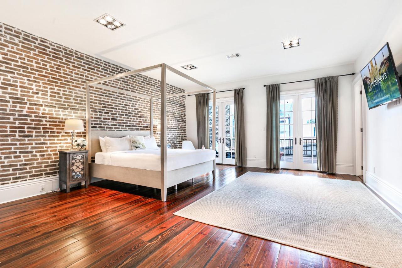 Stunning 5 Bedroom Urban Oasis Downtown Nola Holiday home *