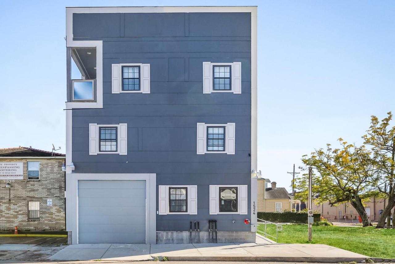 5br Penthouse Steps To The Streetcar & Fq * New Orleans
