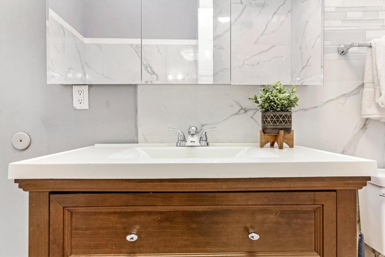 Apartment 5br Penthouse Steps To The Streetcar & Fq