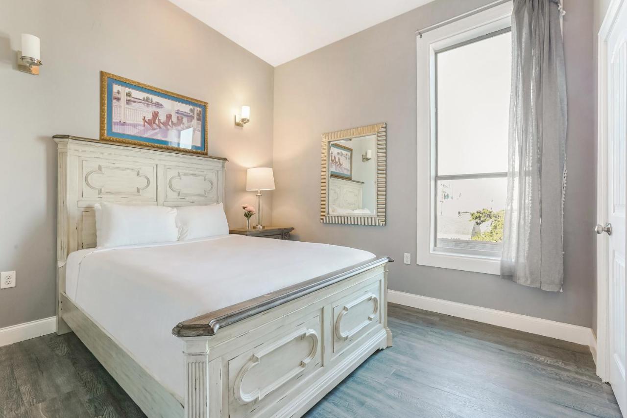 Apartment 5br Penthouse Steps To The Streetcar & Fq