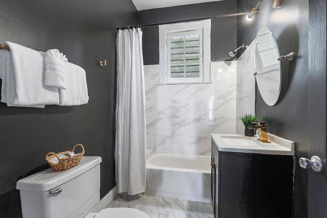Carondelet Street Lux New Orleans
