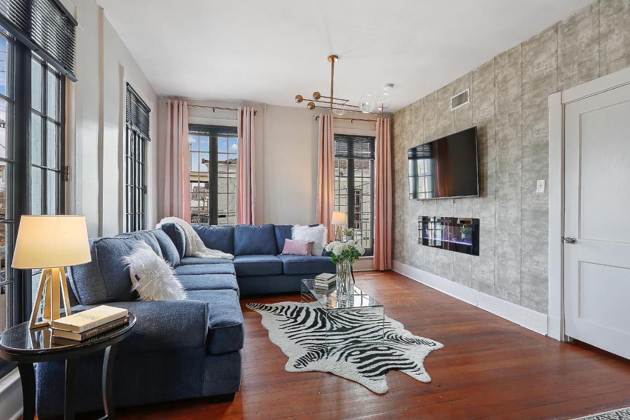 Carondelet Street Lux New Orleans