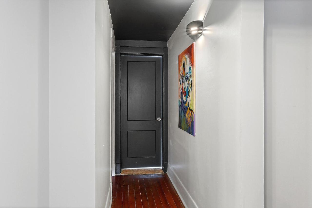 Carondelet Street Lux New Orleans
