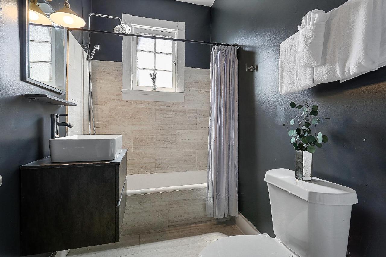 Carondelet Street Lux Apartment