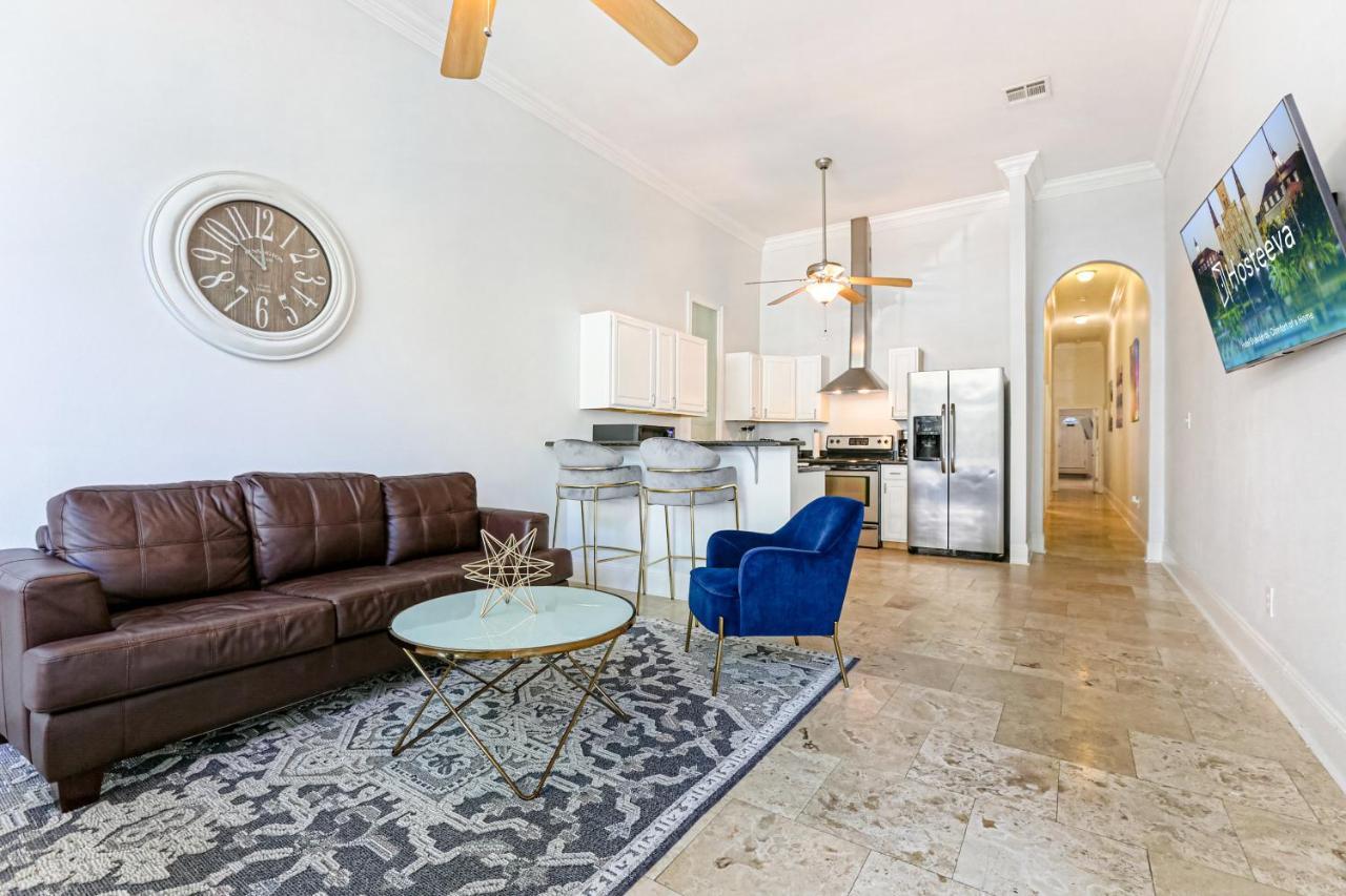 Apartment Hosteeva Modern Steps To St Charles Ave & Close To Fq *