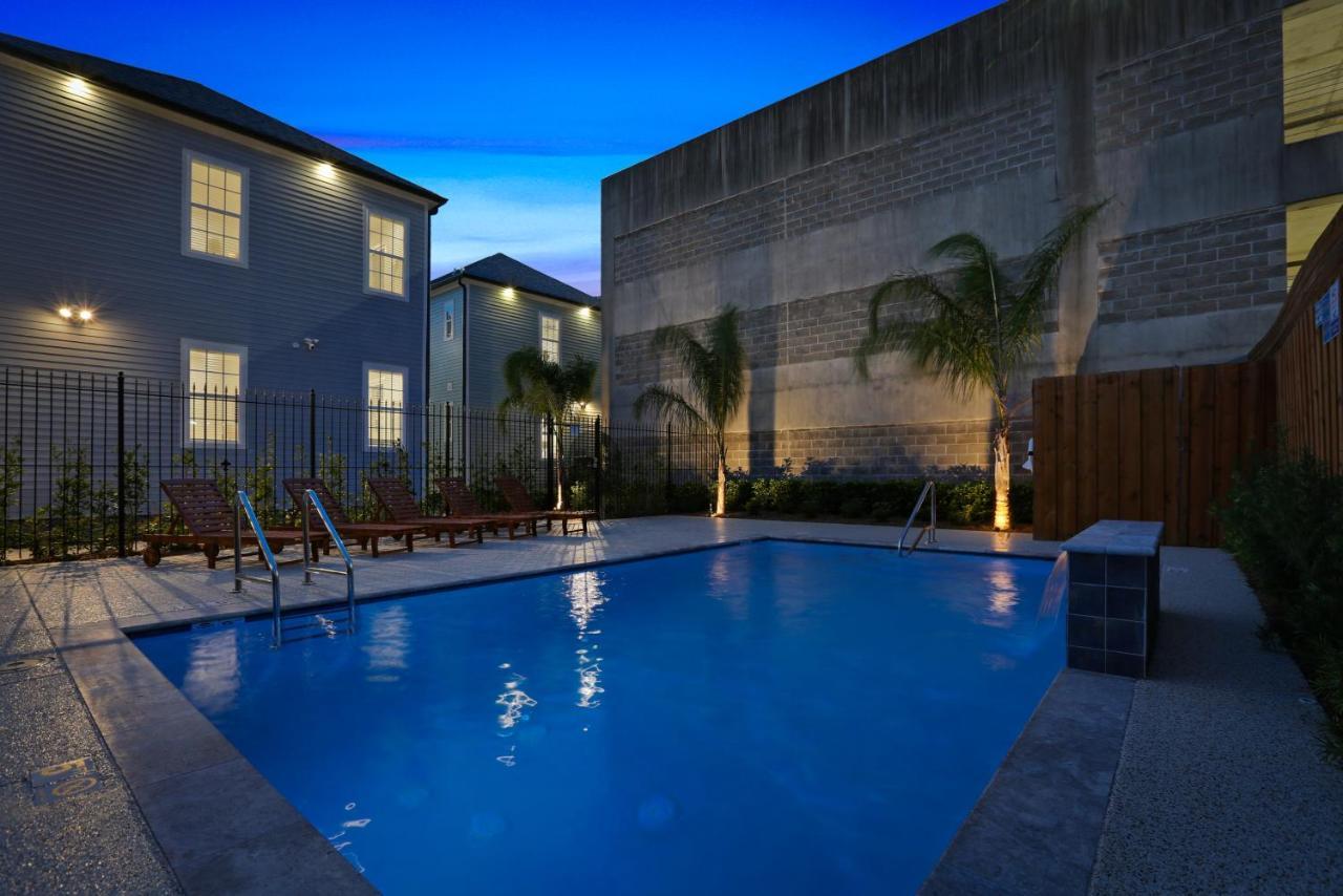 Hosteeva Modern Steps To St Charles Ave & Close To Fq *