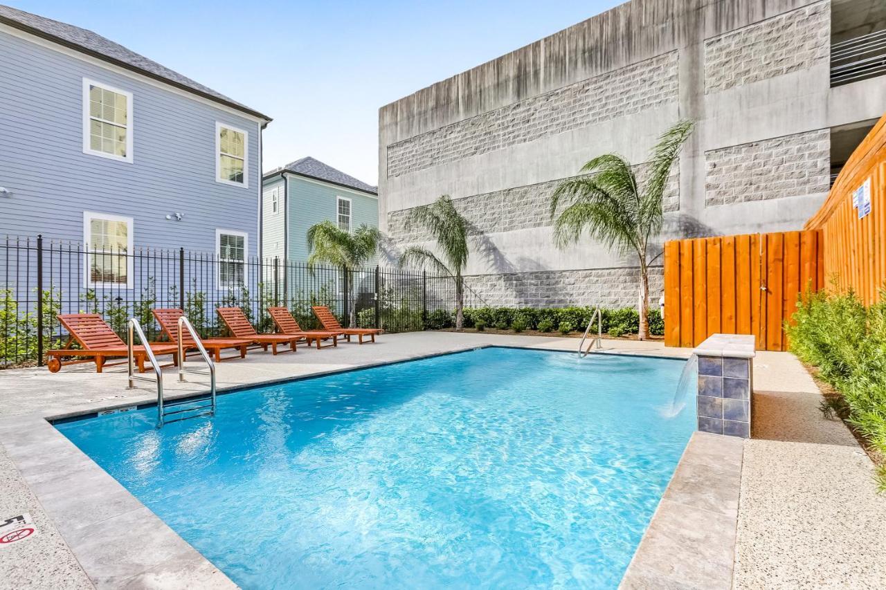 Hosteeva Modern Steps To St Charles Ave & Close To Fq