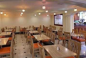 Hotel Wyndham Garden Baronne Plaza 3*