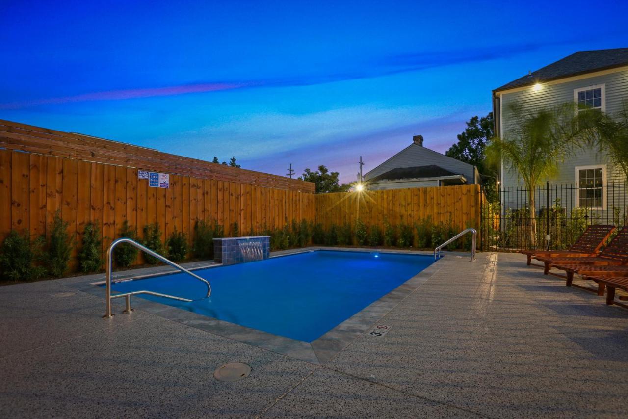 Hosteeva Modern Steps To St Charles Ave & Close To Fq *