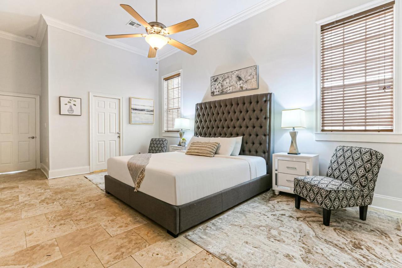 Apartment Hosteeva Modern Steps To St Charles Ave & Close To Fq