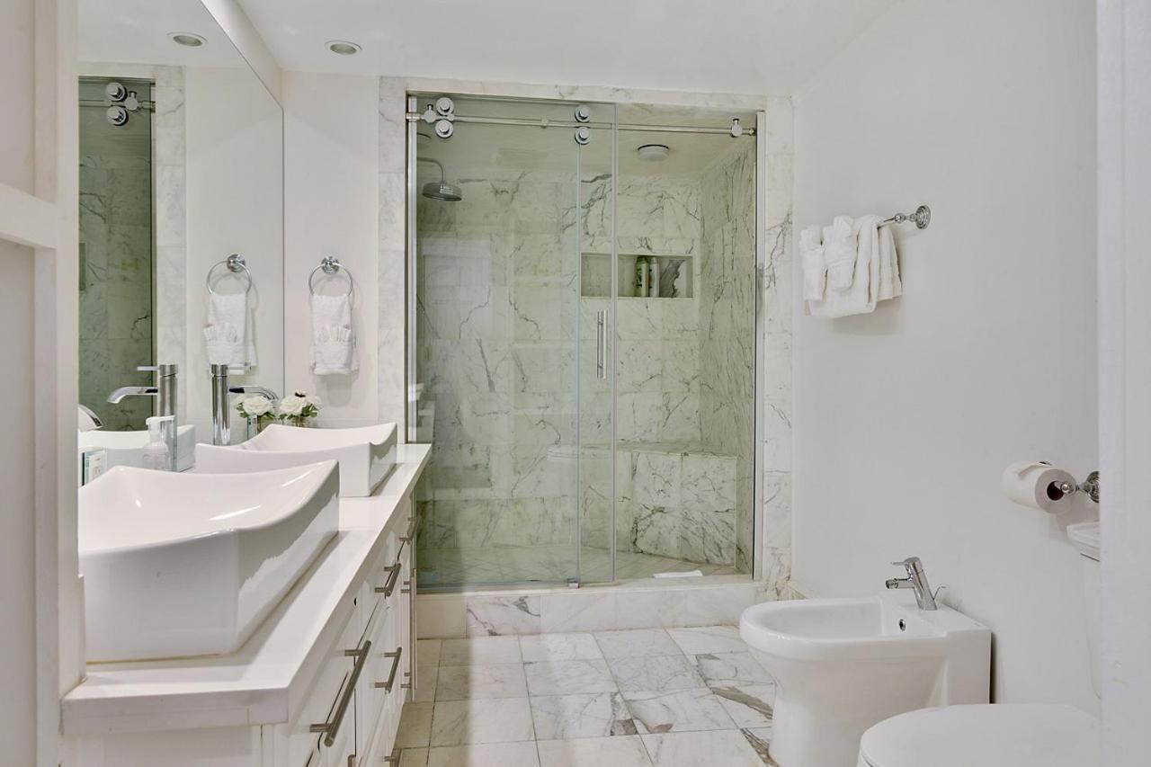 2Bd Condo Steps To Everything With Balcony & Courtyard New Orleans