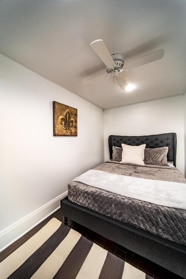 Apartment 2Bd Condo Steps To Everything With Balcony & Courtyard