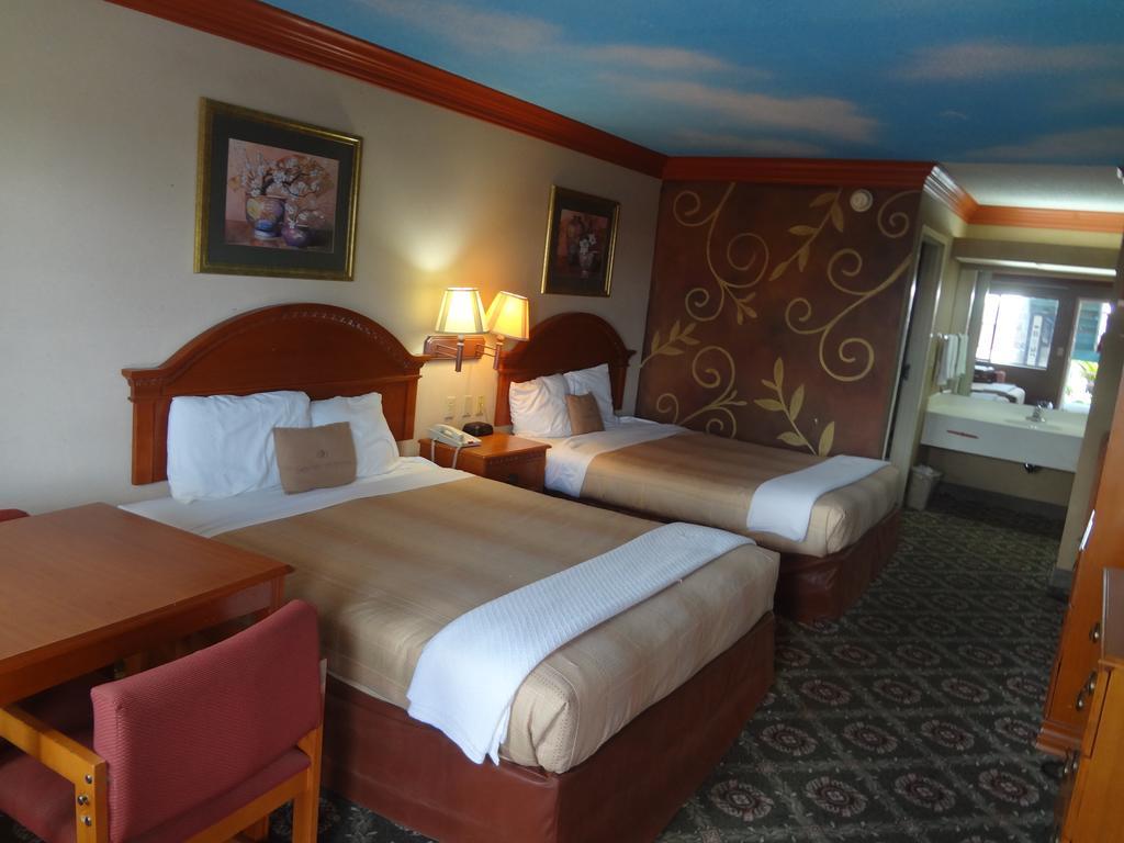 Hotel Nola &